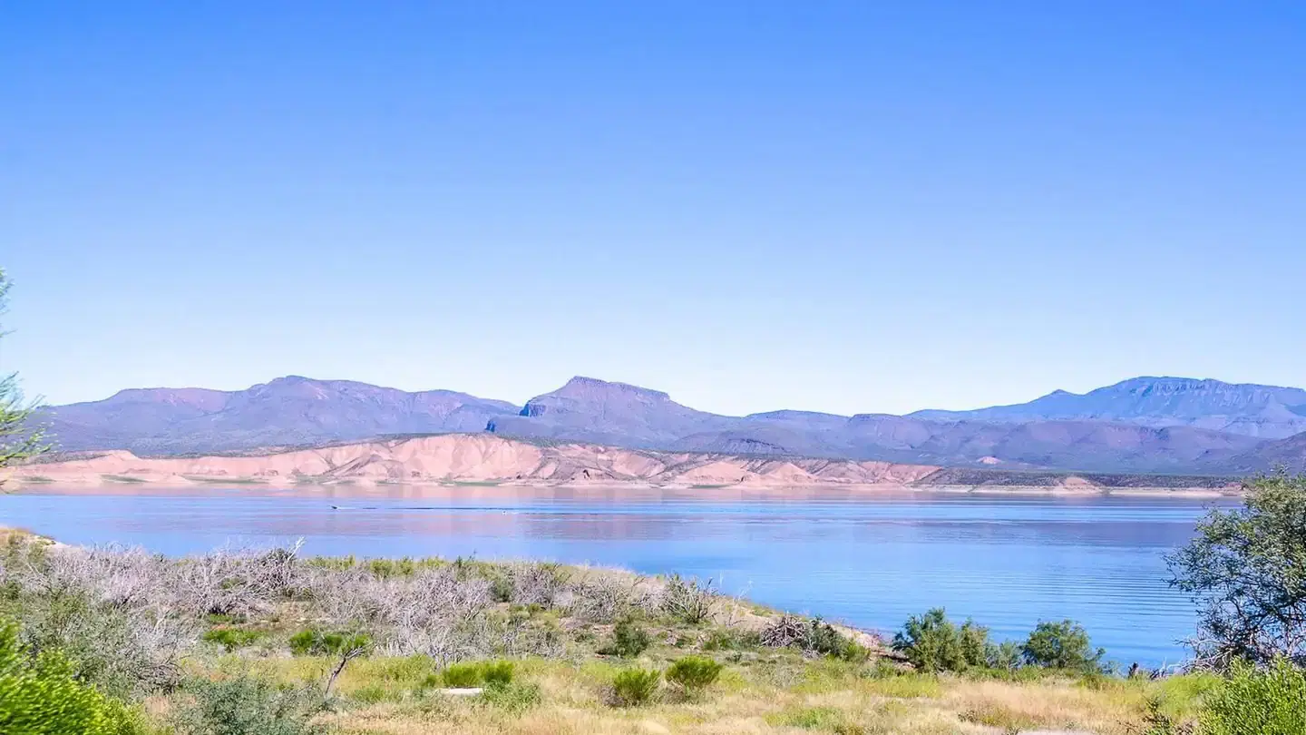 Roosevelt Lake